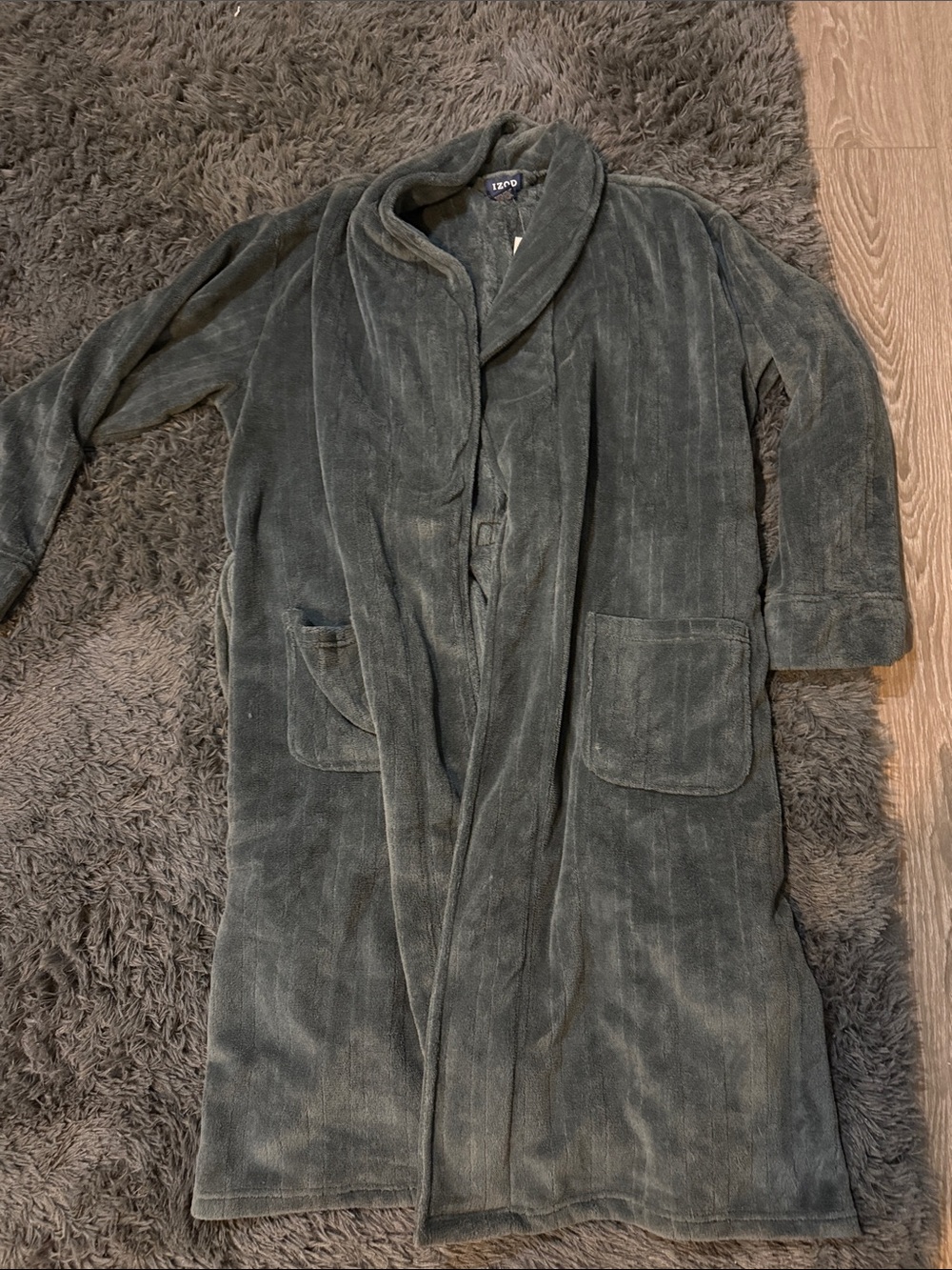 Izod Men's Shawl Collar Fleece Robe - Charcoal